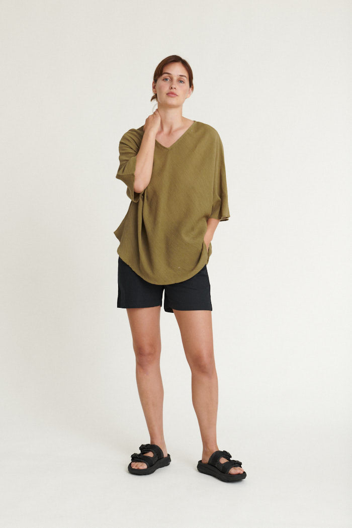 Basic Apparel - Simone Batwing Top - Martini Oliven