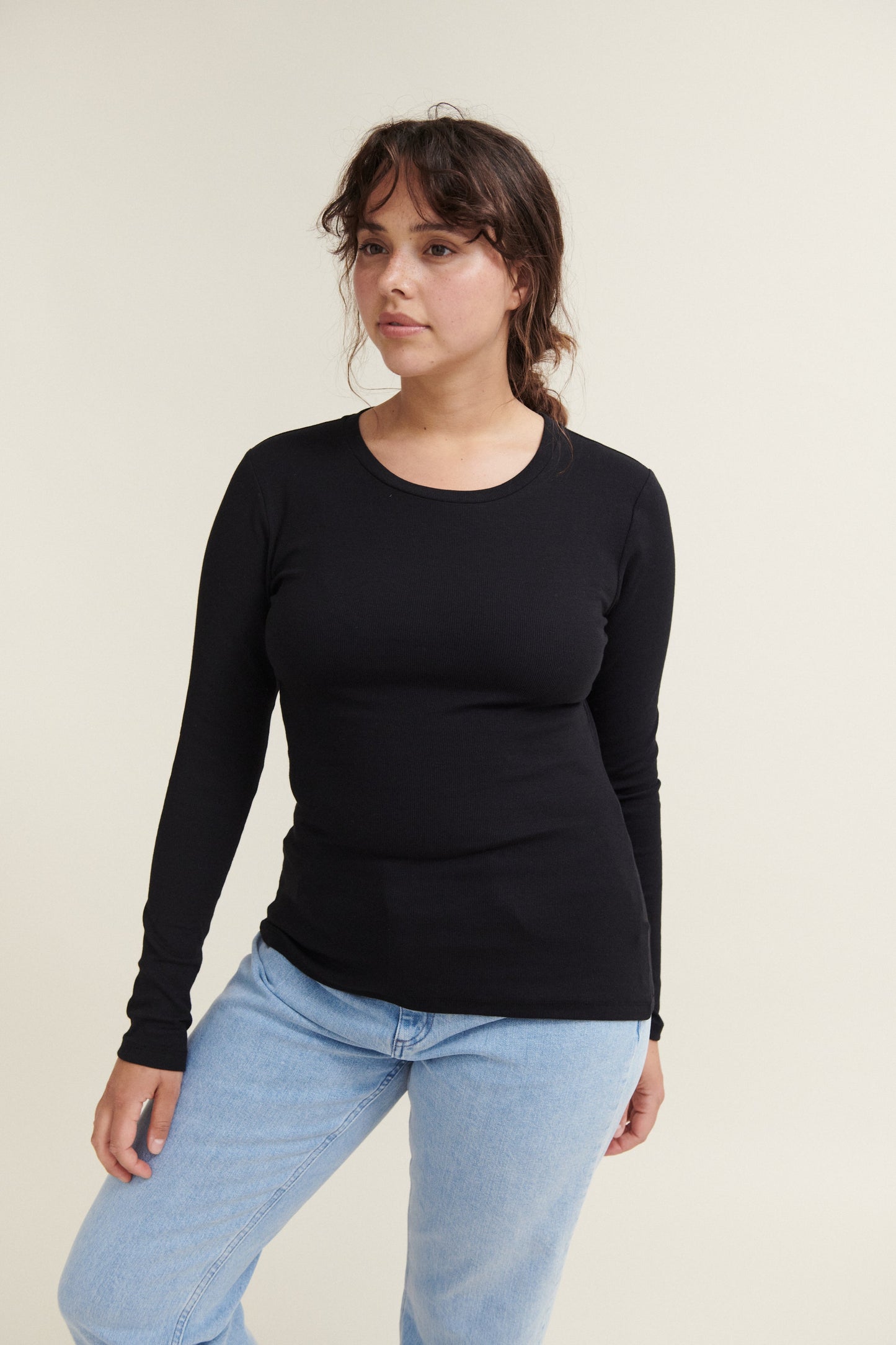 Basic Apparel Ludmilla Long T-shirts 001 Black