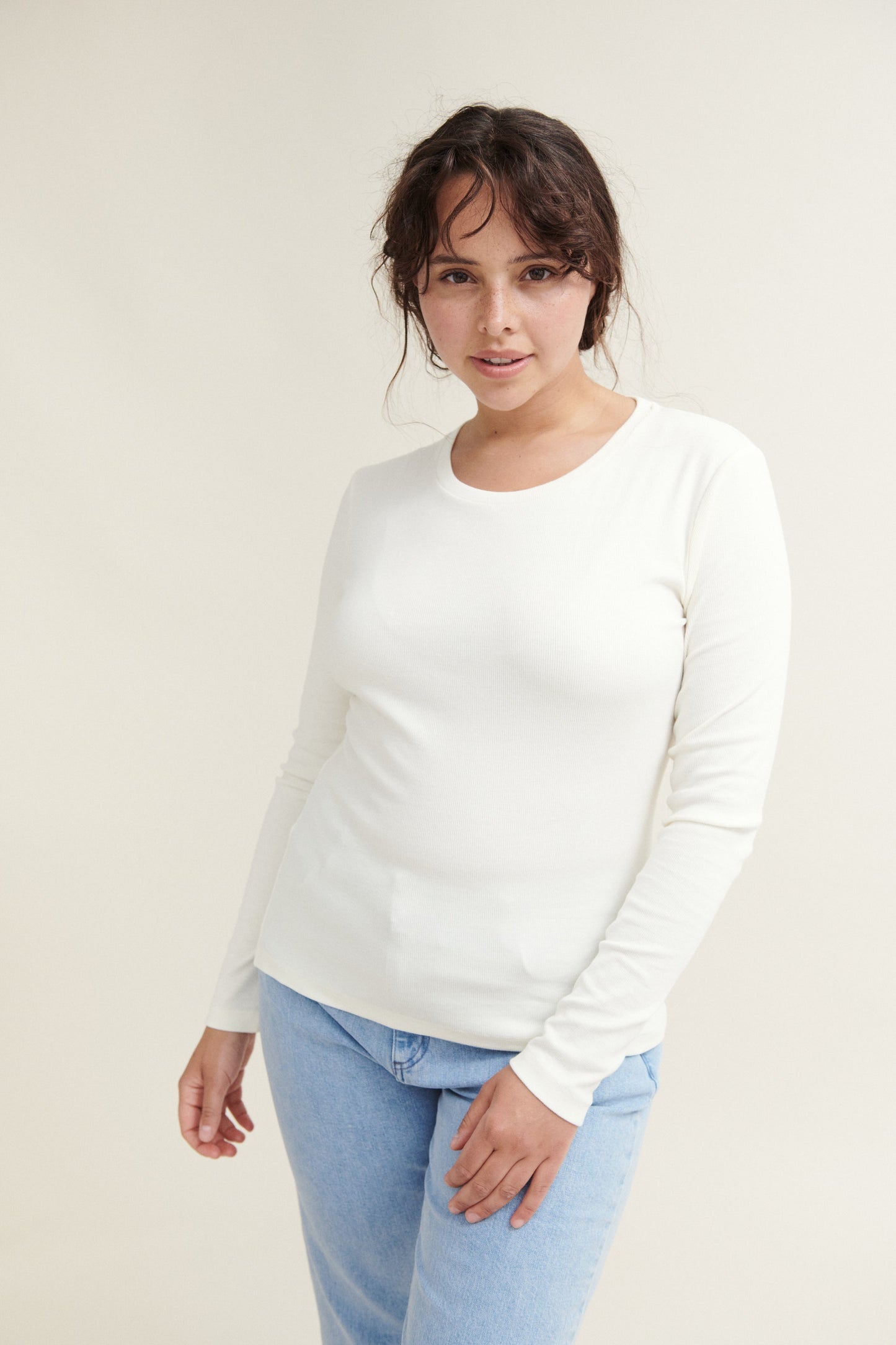Basic Apparel Ludmilla Long T-shirts 330 Whisper White